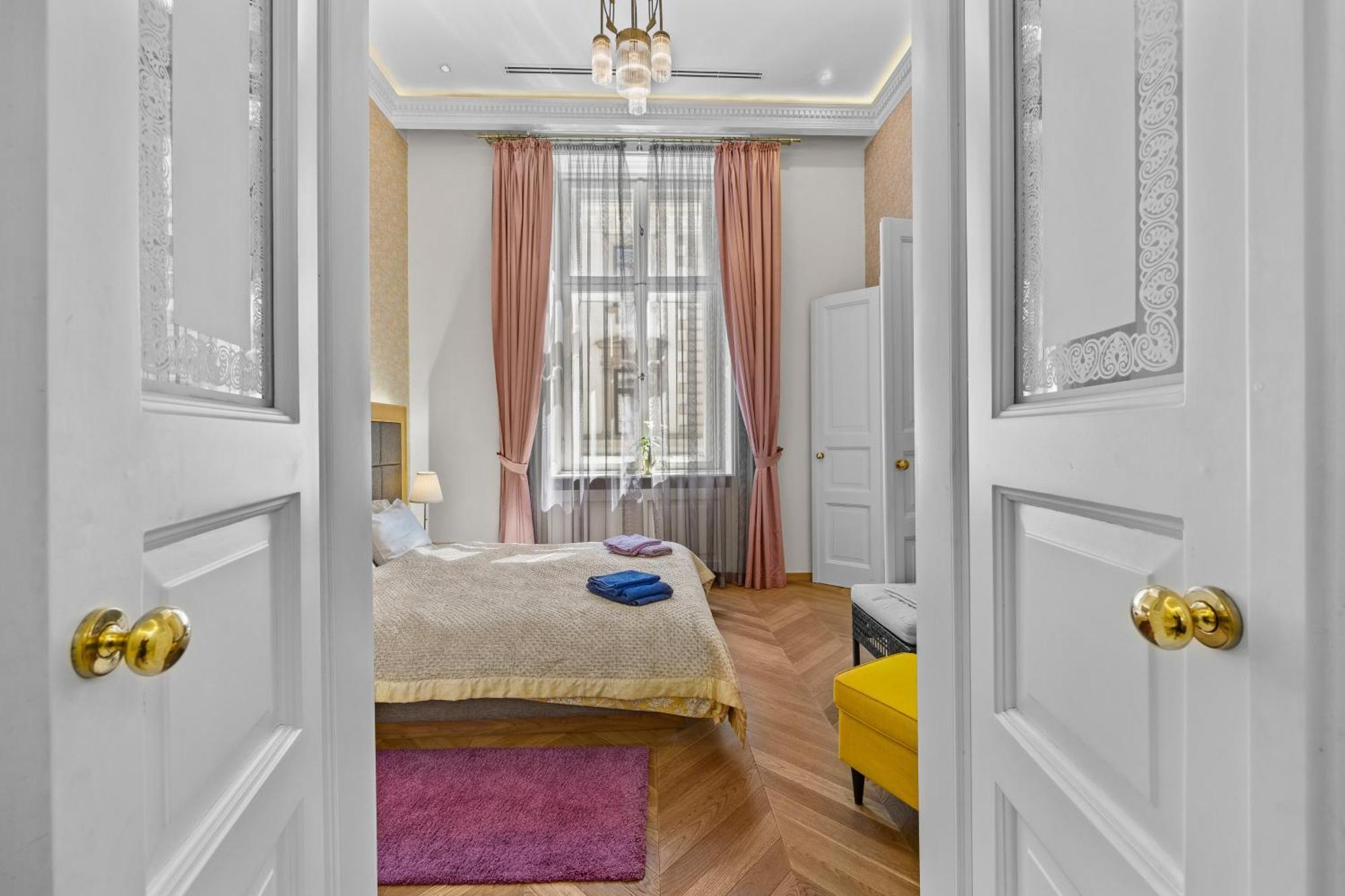 Count Zrinyi Basilica Luxurious Residence Budapest Exterior photo