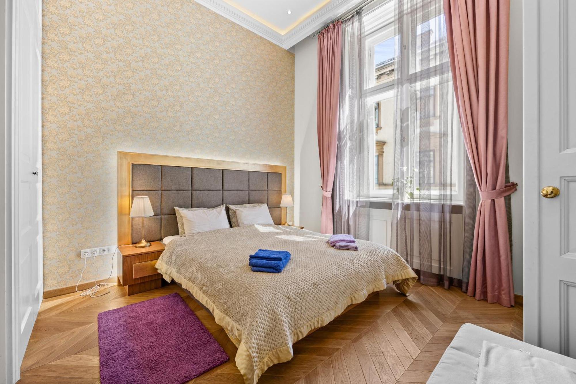 Count Zrinyi Basilica Luxurious Residence Budapest Exterior photo