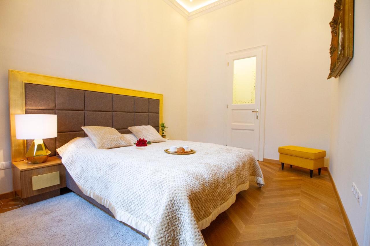 Count Zrinyi Basilica Luxurious Residence Budapest Exterior photo